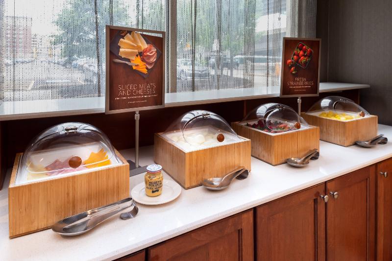 Express & North Shore By Ihg